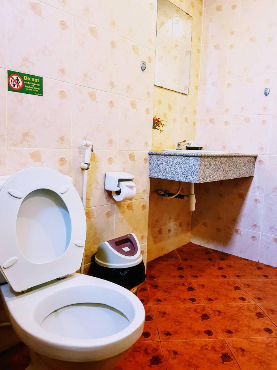 Baantonkhaokata Hotel Kültér fotó